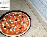صورة لخطوة 5 من وصفة البيتزا 😋😋