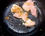 รูปขั้นตอนการทำที่ 3 ของ คะน้าผัดไก่