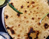 A picture of step 3 of Besan ki roti.