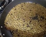 A picture of step 1 of Parwar aur baigan ki kaluji.