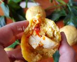 Foto langkah ke 4 dari resep Tahu Bulat Isi Bakso Mercon.