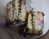 A picture of step 8 of Rio biscuit chocolate cake.