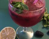 A picture of step 4 of Blackberry mojito.