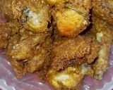 Foto langkah ke 4 dari resep Ayam goreng bawang aroma.