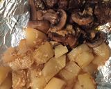 A picture of step 8 of Garlic steak foils.