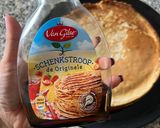 Hình bước làm 4 của món Pancake Với Cream, Siro Và Trái Cây