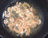 Foto langkah ke 4 dari resep Udang Goreng Asam Jawa.