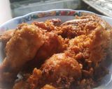 Foto langkah ke 2 dari resep Ayam Goreng Gurih Kelapa Ebi.