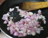 A picture of step 2 of Paneer do pyaza white gravi.