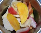 Foto langkah ke 1 dari resep Asinan Buah Campur.