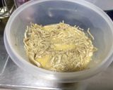 Foto del paso 1 de la receta: Tortitas de carne deshebrada