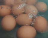 Foto del paso 1 de la receta: Tip de cocina: como quitar la cáscara al huevo sin romperlo