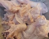 Foto langkah ke 2 dari resep Ayam goreng lembut dan crunchy.
