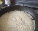 A picture of step 2 of Til aur Gurr ki chikki.
