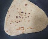 अजवाइन वाला गेहूं के आटे का तिकोना पराठा (Ajwain wala gehu ke aate ka tikona paratha Hindi) रेसिपी चरण 4 फोटो