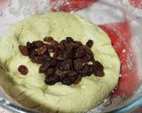 Foto del paso 4 de la receta: Galletas sin huevo, con pasas y limón