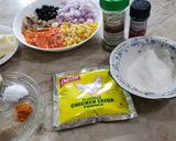 A picture of step 1 of White sauce pasta.