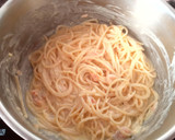 Foto del paso 3 de la receta: Espaguetis a la carbonara con salmón ahumado