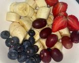 A picture of step 1 of Mixed fruit smoothie.