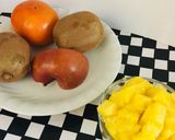 Foto del paso 1 de la receta: Ensalada de Frutas con Quinua Para el Desayuno !🍍🍎🥝🍋🌺👌