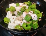 A picture of step 3 of Chilli Pepper Paneer.
