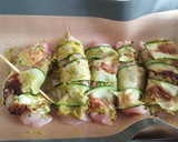 Foto del paso 3 de la receta: Rollitos de conejo rellenos de puré de guisantes y mango