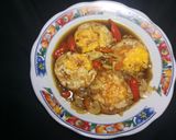 Foto langkah ke 4 dari resep Telur ceplok saus Inggris.