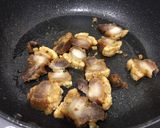 รูปขั้นตอนการทำที่ 2 ของ ไข่ขยี้หมูกรอบ