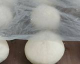 A picture of step 2 of Pizza bread.