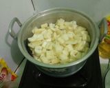 Foto langkah ke 2 dari resep Singkong goreng balado.