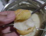 Foto langkah ke 7 dari resep Kue Soes Vla Putih Keju.