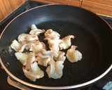 Foto del paso 2 de la receta: Camarones con hongos 🍄