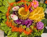 Foto langkah ke 4 dari resep Veggie & Tropical Fruit Salad.