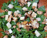 Foto del paso 2 de la receta: Ensalada de berros con queso Camembert y almendras caramelizadas