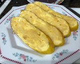 Foto del paso 5 de la receta: Bocadillo de tortilla de patatas con pimiento y cebolla