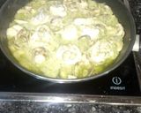 Foto del paso 4 de la receta Cocochas de rape con almejas & salsa de ajo y perejil