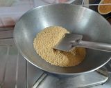 A picture of step 1 of Chingri Moong Daal.