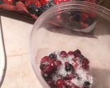 Erdei gyümölcsös zabpelyhes tízórai recept fázis 1 fotója