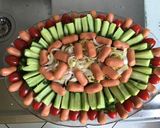 Une image de l'étape 5 de Salade composée aux légumes d été et saucisses cocktail.