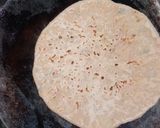 A picture of step 2 of Aloo paratha.