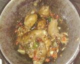 Foto langkah ke 5 dari resep Kepala ayam bumbu kecap pedas.