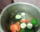 Foto langkah ke 2 dari resep 424.Sayur Bening Bayam Ketimun.