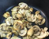 Foto del paso 4 de la receta Pollo con salsa de champiñones y soja