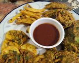 A picture of step 8 of Imli or khajoor ki chutney.