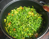 Foto del paso 3 de la receta: Potaje de acelgas con garbanzos y costilla para estudiantes