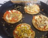 A picture of step 7 of Mini pan pizzas.