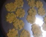 A picture of step 6 of Methi flower mathri.