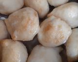 A picture of step 5 of Dahi Vada.