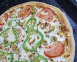صورة لخطوة 4 من وصفة بيتزا الدجاج و الخضار 😍🍕