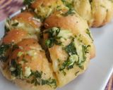 Foto langkah ke 5 dari resep Korean Garlic Cheese Bread.